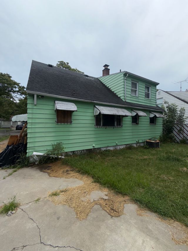 3909 Seneca St — photo 2