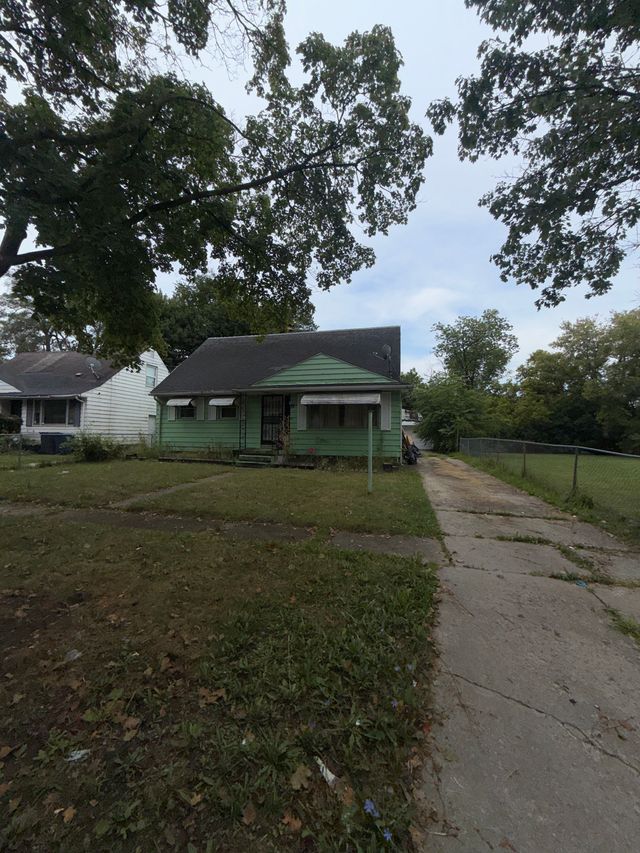 3909 Seneca St — main photo