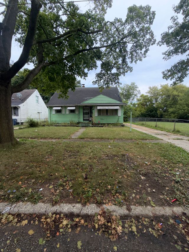 3909 Seneca St — photo 37