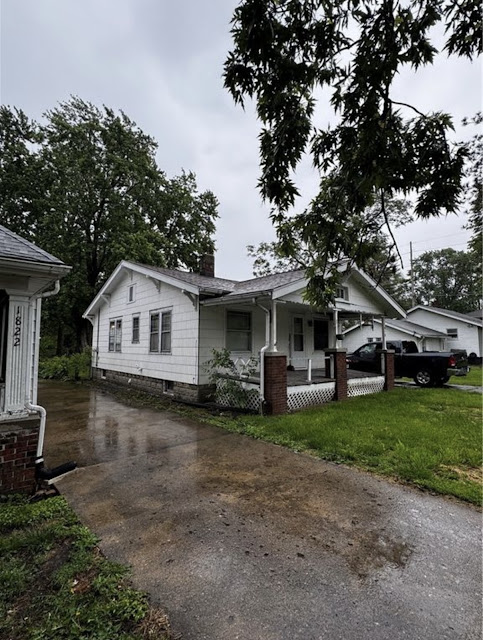1818 N Maple Ave — photo 2