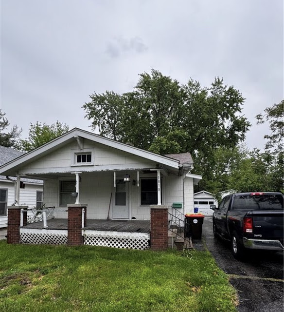 1818 N Maple Ave — main photo