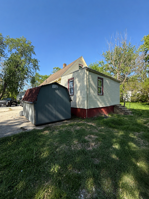 1263 W Green St — photo 2