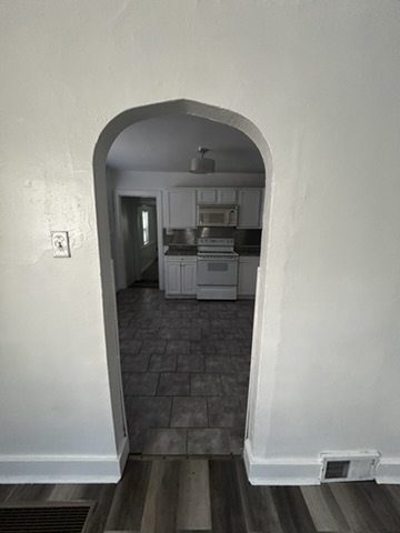 2143 69th St: photo 30