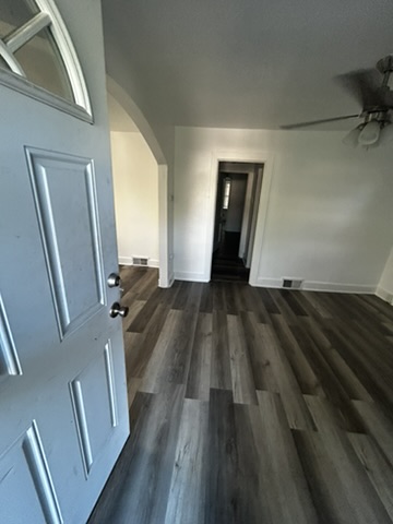 2143 69th St: photo 7