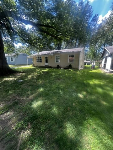 1920 Prior Dr: main photo