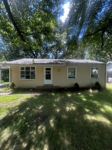 1920 Prior Dr: photo 2