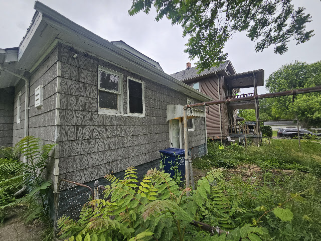 605 E Stewart Ave — photo 3