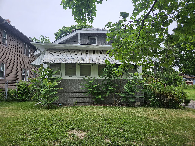 605 E Stewart Ave — photo 18