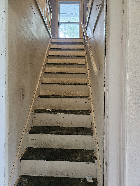 605 E Stewart Ave — photo 16