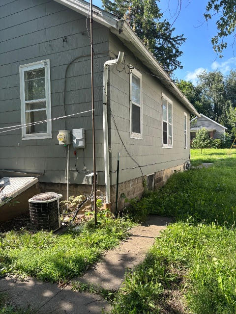 437 W Pierce St — photo 5