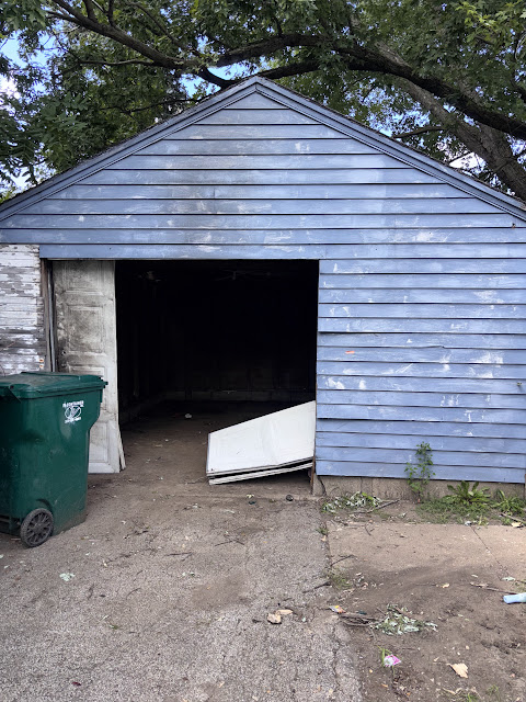 1527 N Oakland Ave — photo 2