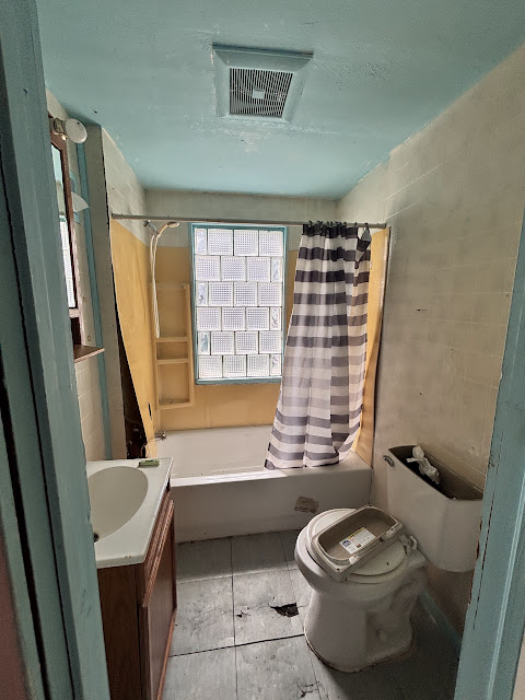 1527 N Oakland Ave — photo 16