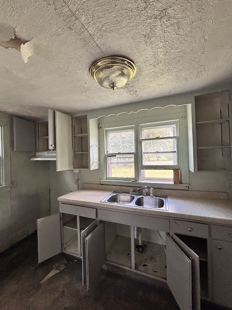 1527 N Oakland Ave — photo 17