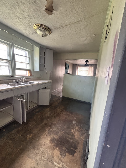 1527 N Oakland Ave — photo 7