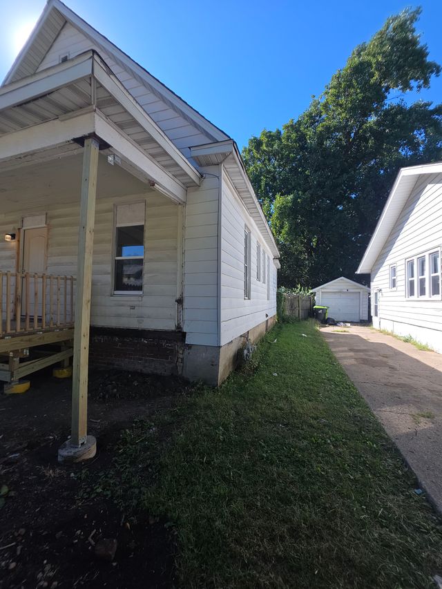1755 N Monroe St: photo 4