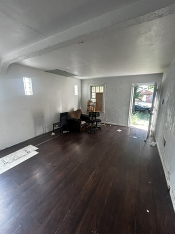 819 Elias Ave — photo 4