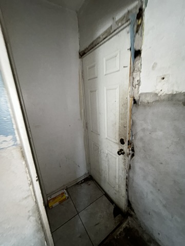 819 Elias Ave — photo 32