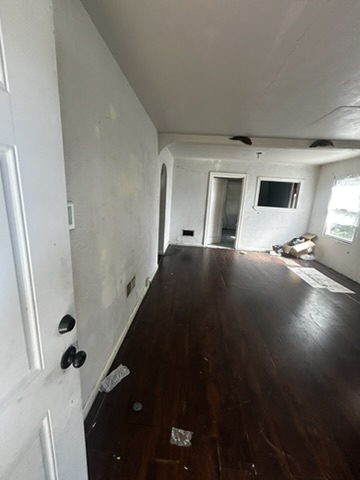 819 Elias Ave — photo 3