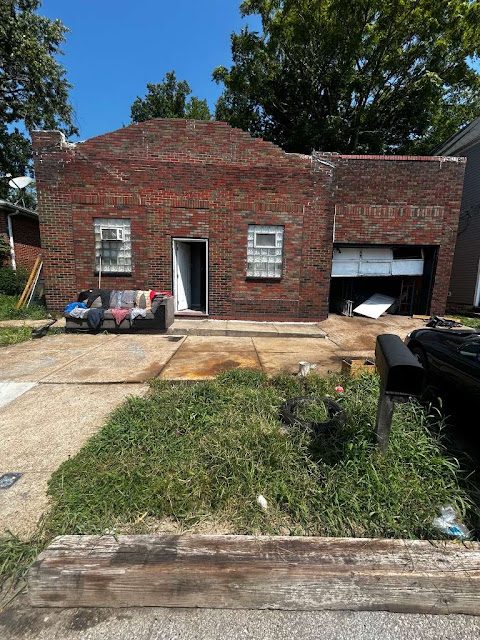 1027 Garth Ave — photo 2