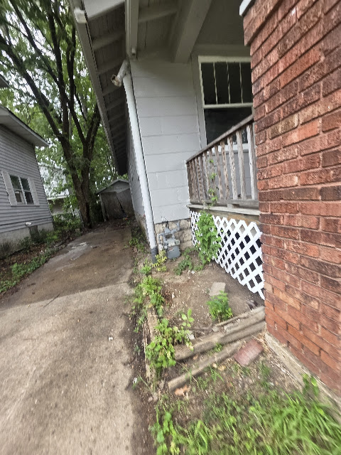 712 W Waggoner St — photo 53