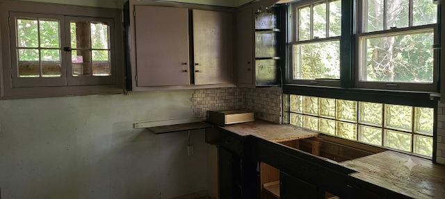 541 N 27th St E — photo 5