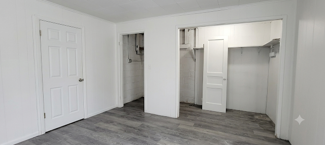 305 W 7th St: photo 6