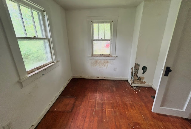 1174 W King St — photo 14