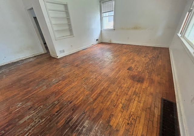 1174 W King St — photo 31