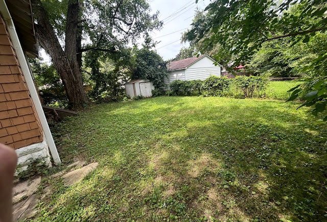 1174 W King St — photo 3