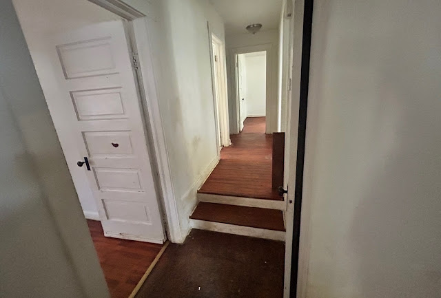 1174 W King St — photo 9