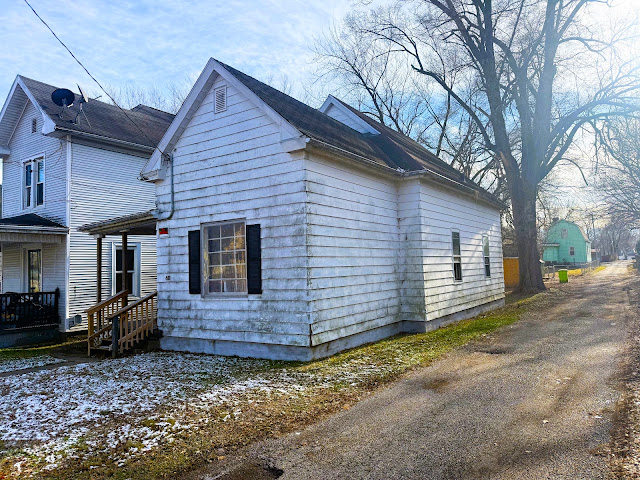 611 Haungs Ave — photo 3