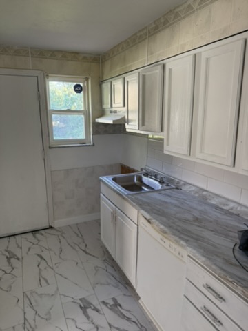 5721 Acme Ave: photo 9