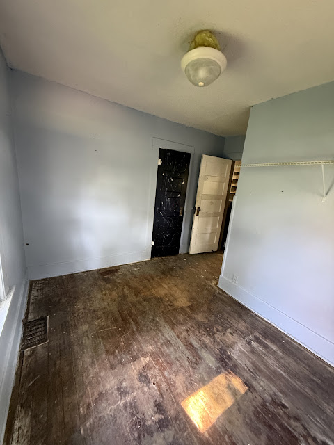 957 W View St — photo 11