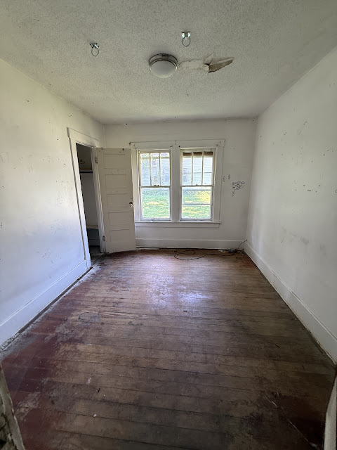 957 W View St — photo 12