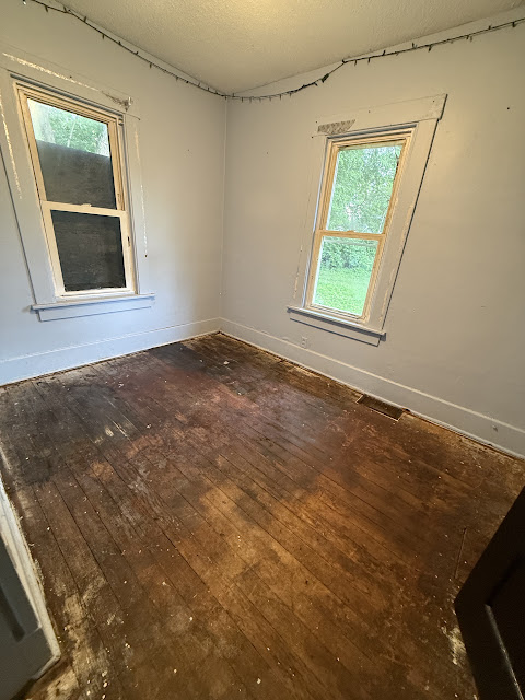 957 W View St — photo 8