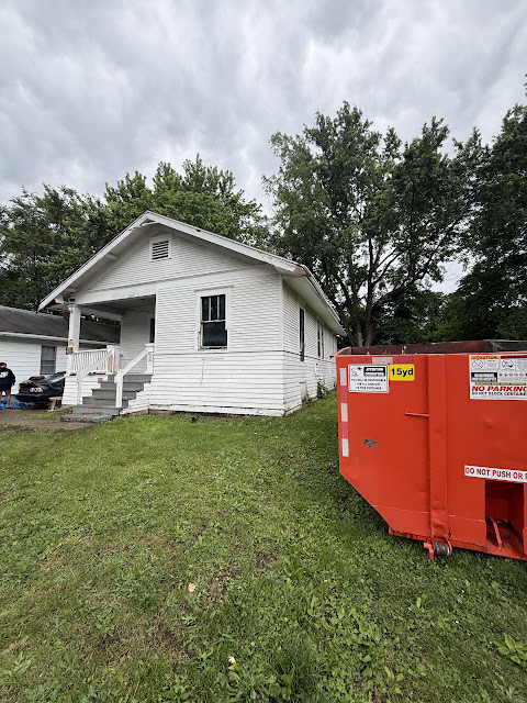 957 W View St — photo 2