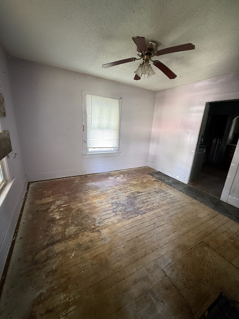 957 W View St — photo 13