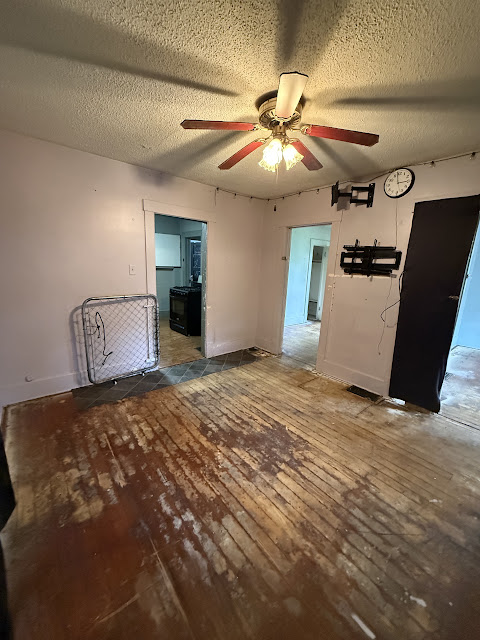 957 W View St — photo 3