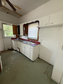 923 W King St — photo 10