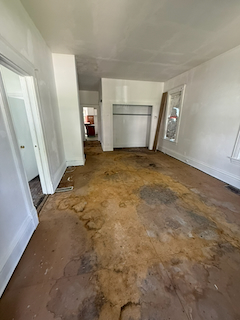 923 W King St — photo 6