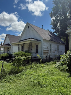 923 W King St — photo 4