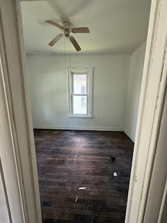 923 W King St — photo 7