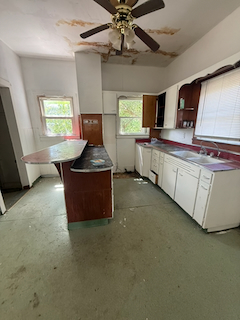 923 W King St — photo 11