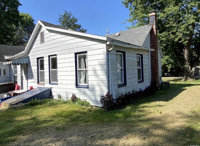209 Central Ave: photo 2