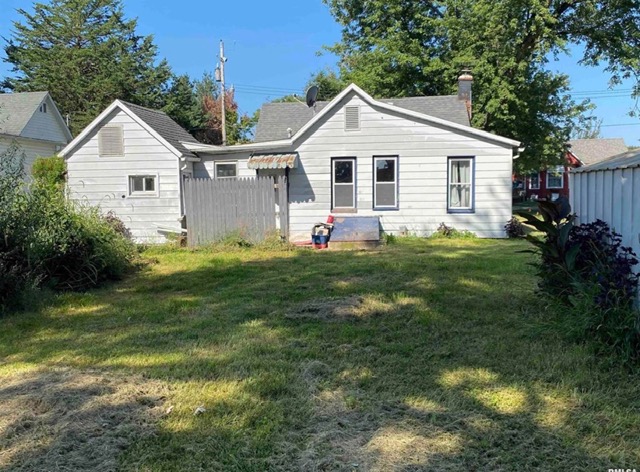 209 Central Ave: photo 3