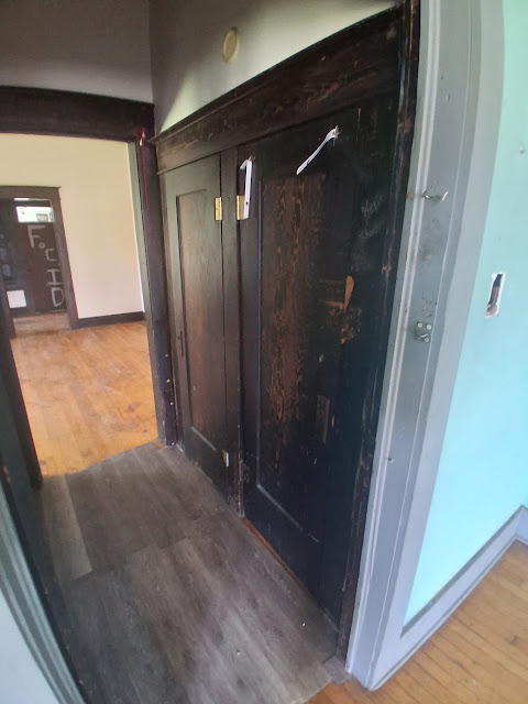 503 E Poplar St — photo 19