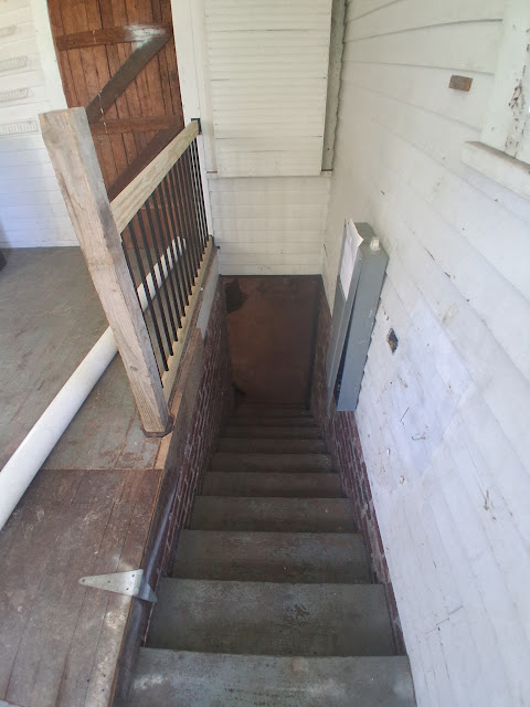 503 E Poplar St — photo 7
