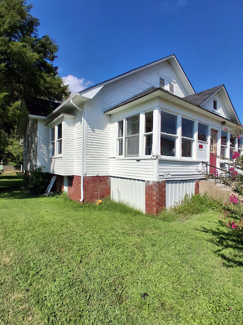 503 E Poplar St — photo 4