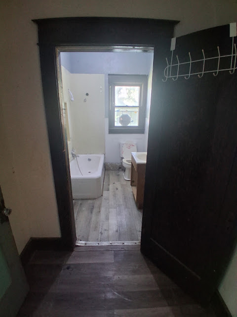 503 E Poplar St — photo 26