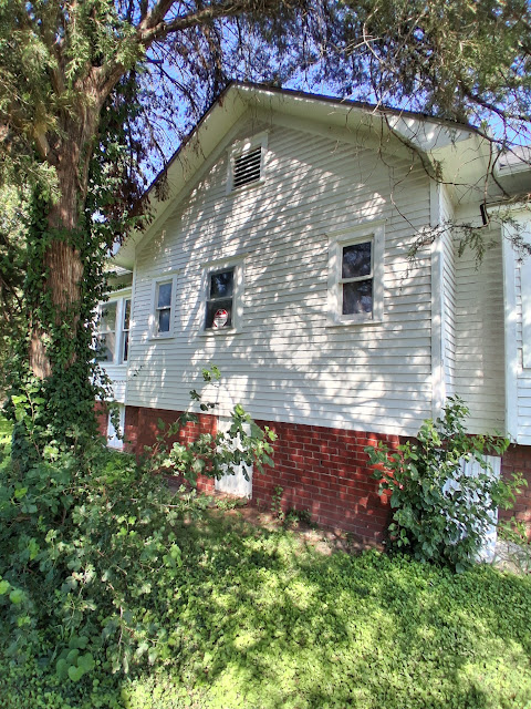 503 E Poplar St — photo 30